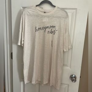 Off-White “honeymoon vibes” Tee